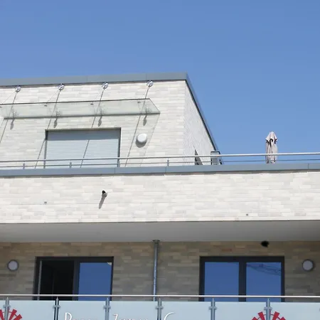 Ueber Den Daechern Von Grasbergs